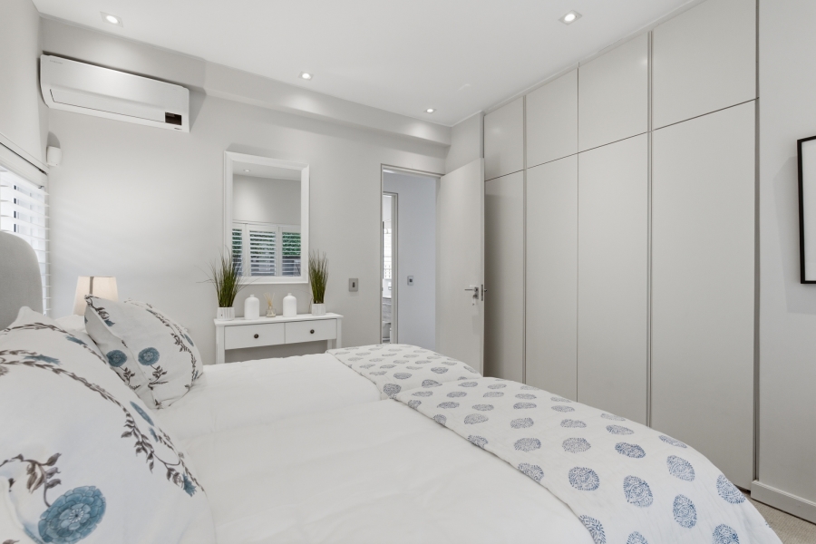 2 Bedroom Property for Sale in Green Point Western Cape